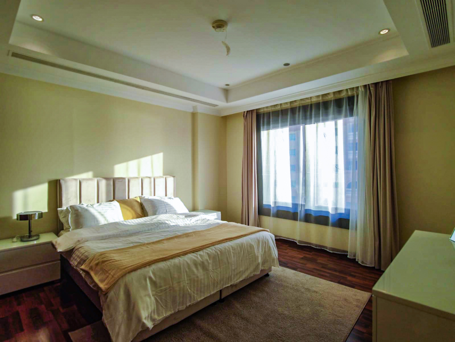 فيلا فاخرة مستقلة مع مسبح خاص في لوسيل