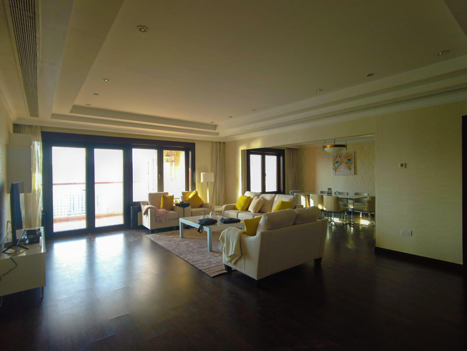 مكتب إداري مجهز بالكامل في برج مرموق - الخليج الغربي